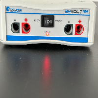 Accuris Instruments MyVolt Mini Power Supply image 3